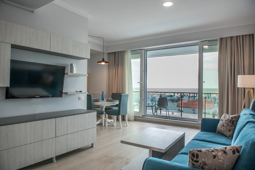 Wave 1 Promenada Apartments นาโวดาริ ภายนอก รูปภาพ