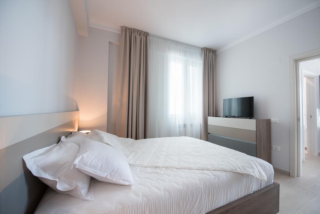 Wave 1 Promenada Apartments นาโวดาริ ภายนอก รูปภาพ